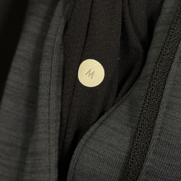 Lululemon Revolution Bomber Jacket Mens Medium Full Zip Gym Athleisure Polartec - Picture 4 of 13